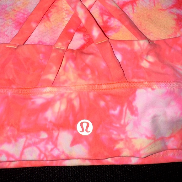 Lululemon Energy Bra - High Neck Size 6 - Picture 4 of 6